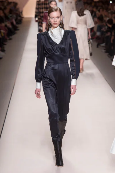 Look 40